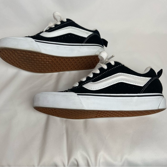 Vans Knu Skool Shoe in Black / White Size women 7 - Picture 3 of 12